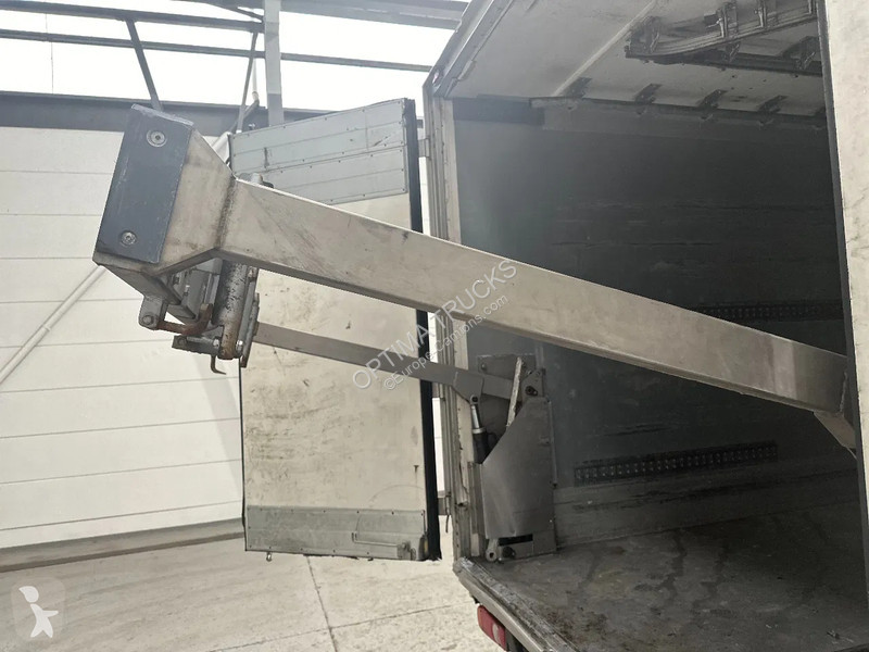 Kamion DAF 250 / VLEESHANGWERK/RAILS DE...