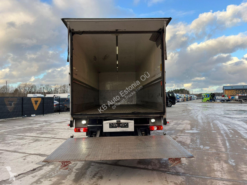 Kamion Mercedes 1827 4x2 BOX L=7560 mm