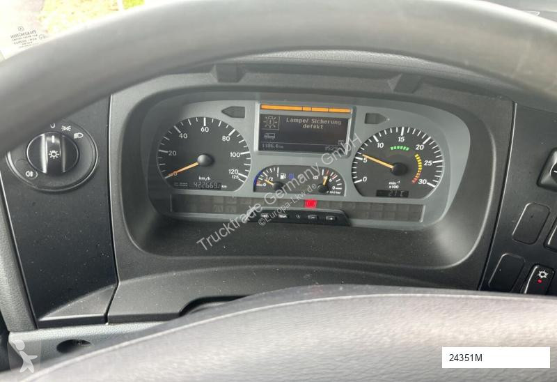 Kamion Mercedes 1022