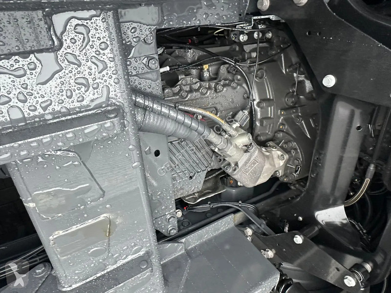 Kamion DAF 530 8X2 TRIPLE VDL S-30-6700...
