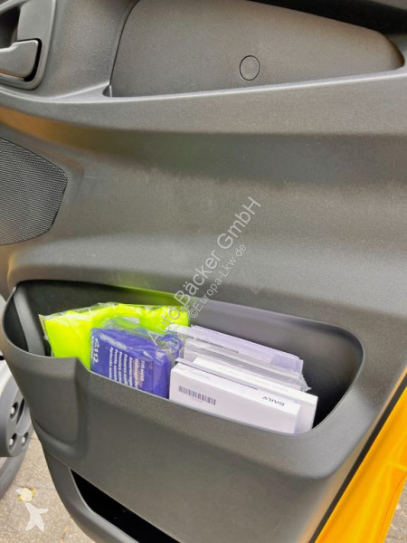Kamion Iveco 70 C 18 DoKa 5500mm...