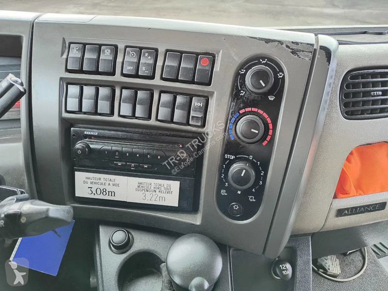 Camion Renault 270 DXI 11000L FUEL/CARBURANT -...