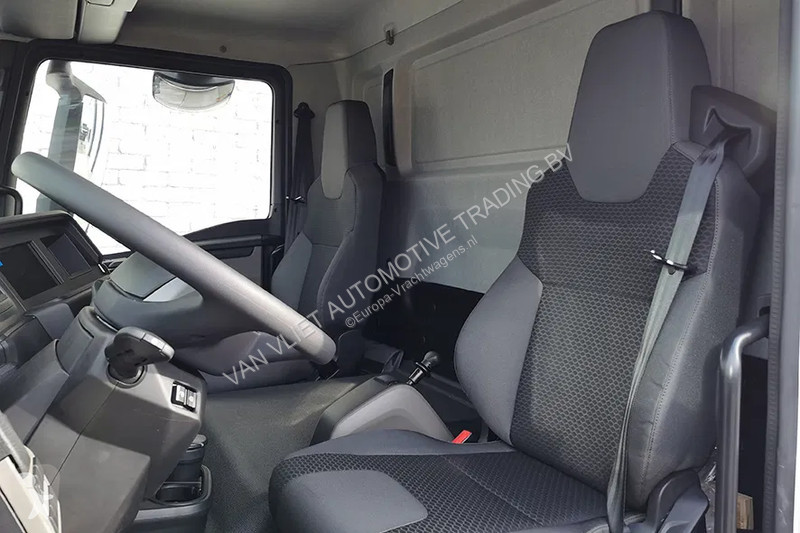 Camion MAN 18.250 BB CH Flatbed with Crane (2...