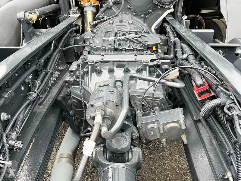 Kamion Iveco T-Way AD410T43H AT Chassis Cabin...