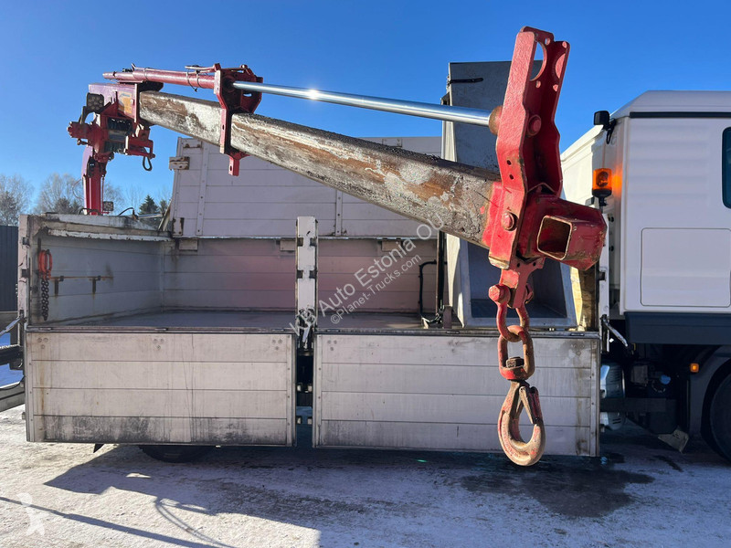 Lastbil MAN 8.220 4x2 HMF 340 K2 / PLATFORM...