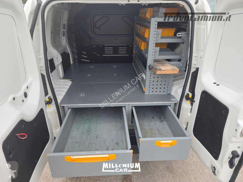 Nyttofordon Fiat 2020 OFFICINA MOBILE 1,3 MJT