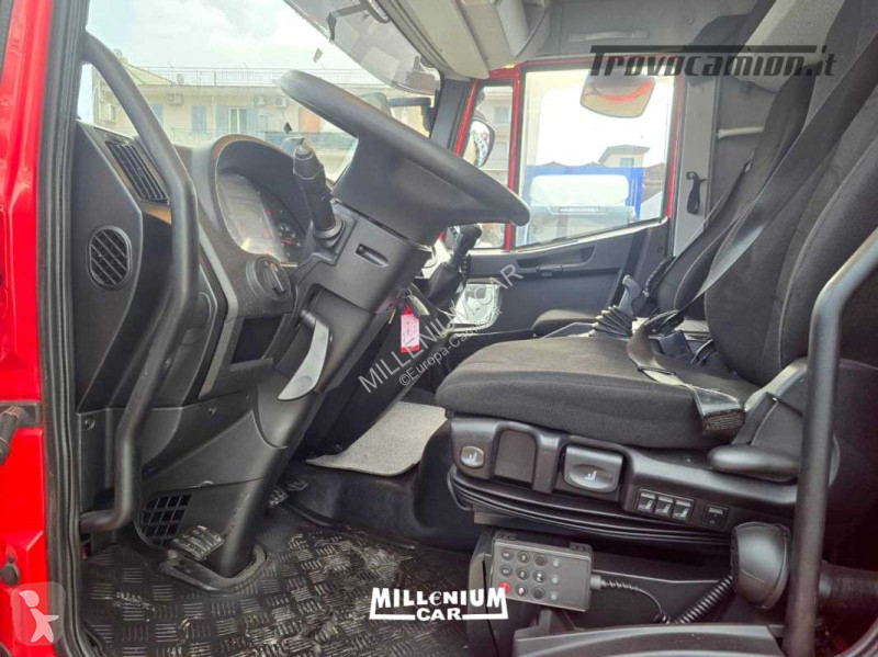 Kamion Iveco 120E22 FURGONE 7,70 KM 180000 2018