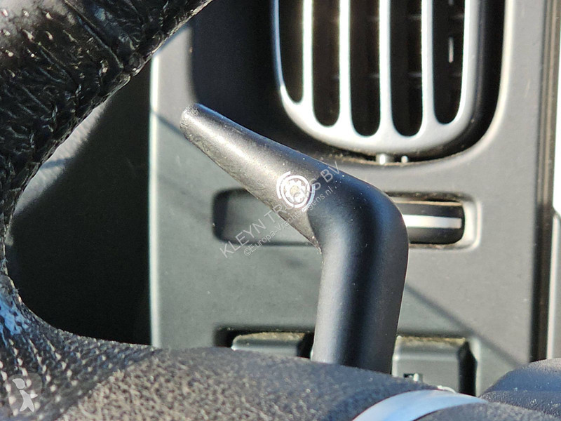 Kamion Renault D 220 AIRCO LIFT SIDE DOOR