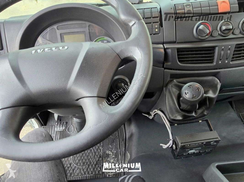 Kamion Iveco 140E22 CELLA 6,70 GRUPPO PEDANA...