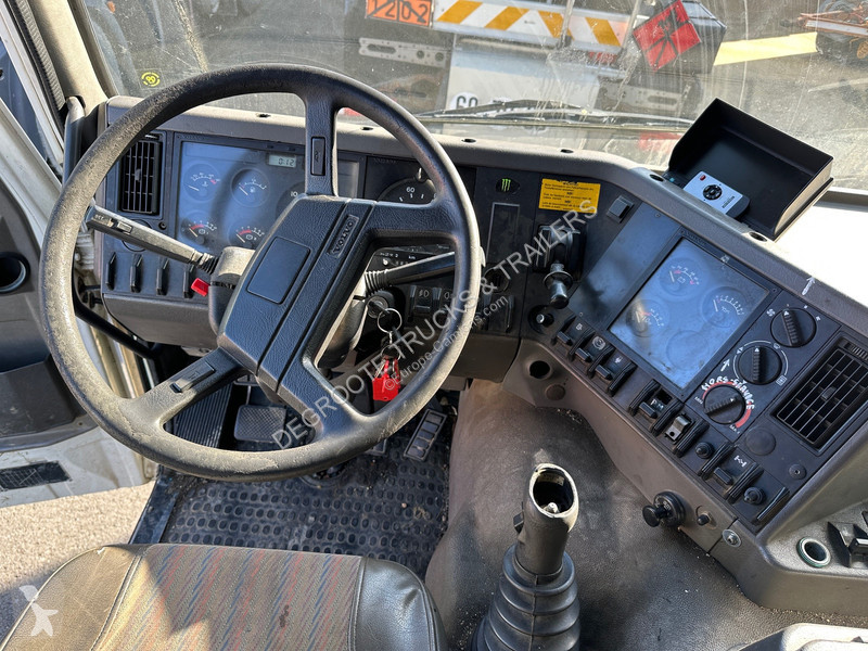 Camión Volvo 380