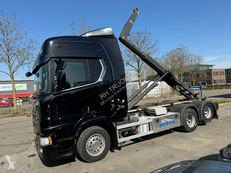 Kamion Scania R580 V8 6X2 VD HOOK 20T RETARDER...