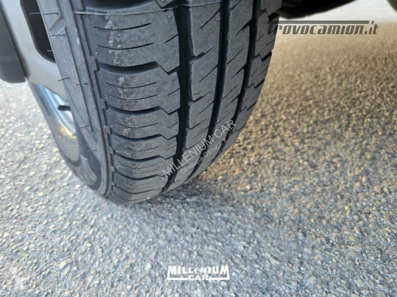Utilaje pentru drumuri Iveco COMPATTATORE FARID...