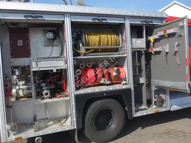 Camião MAN 224-with winch 2500liter tank manual...