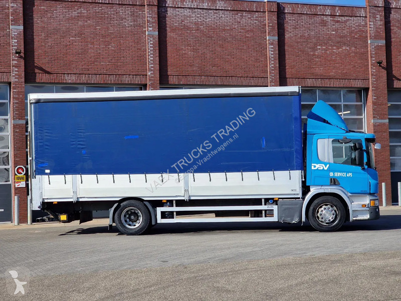 Camion Scania P320 4x2 - Side boars - oadlift -...