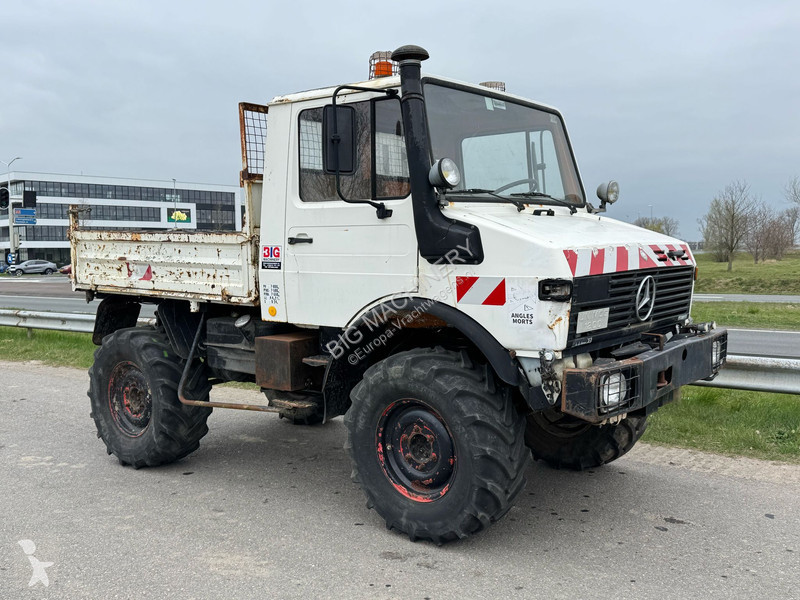 Lastbil Mercedes 424