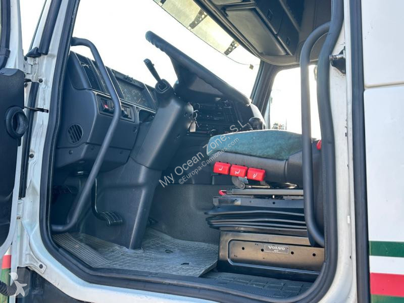 Camión Volvo 380