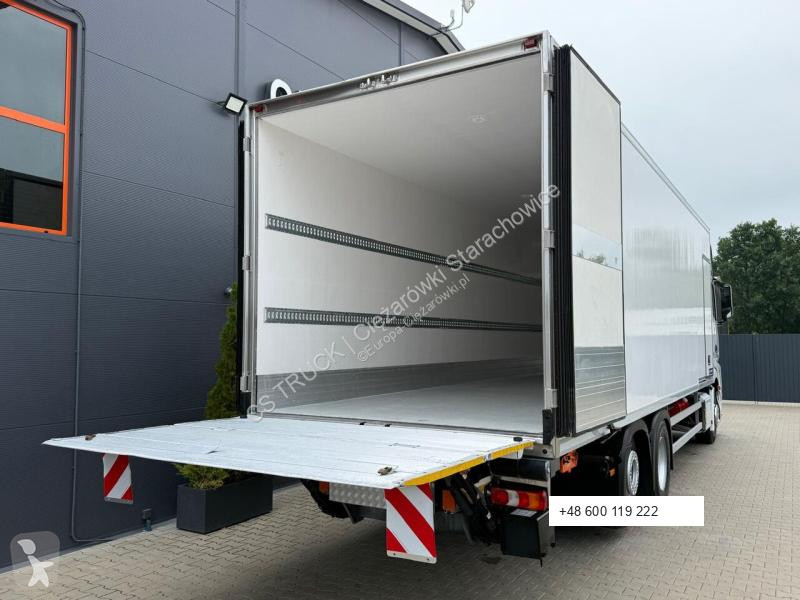 شاحنة Mercedes 2545