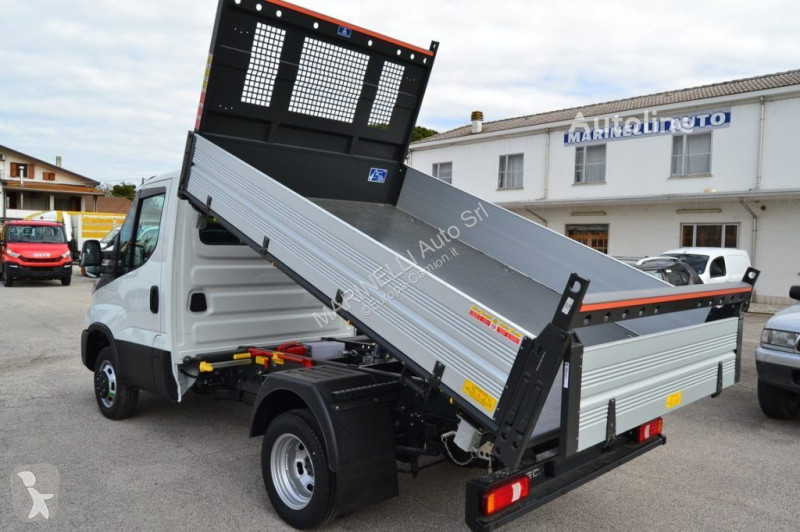 Furgoneta Iveco 35C14 2.3