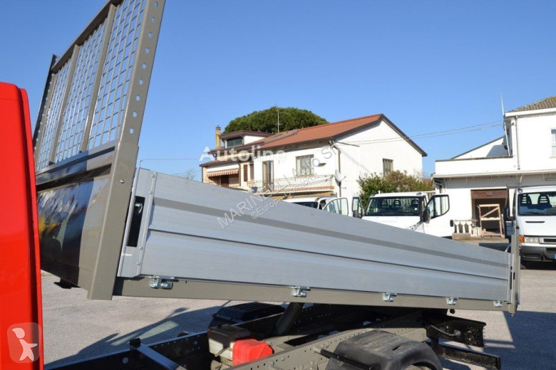 Véhicule utilitaire Iveco 35C13 2.3
