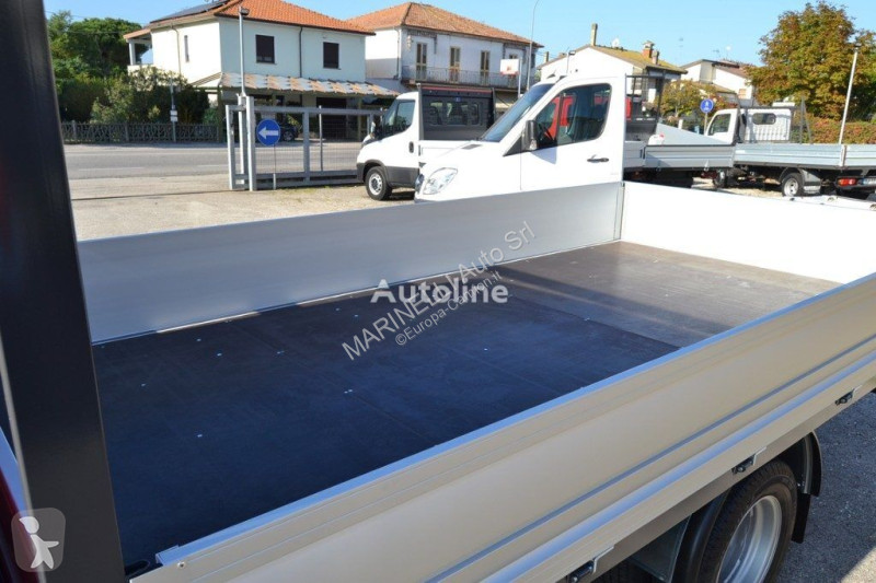 Veicolo commerciale Iveco 35C13