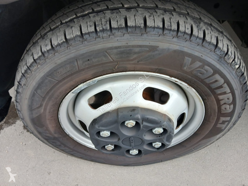Furgoneta Iveco  35C16  20m3 Automática