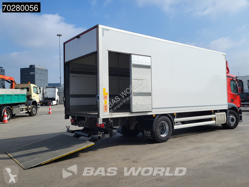 Vrachtwagen Mercedes 1827 4X2 19tonner 2000kg...