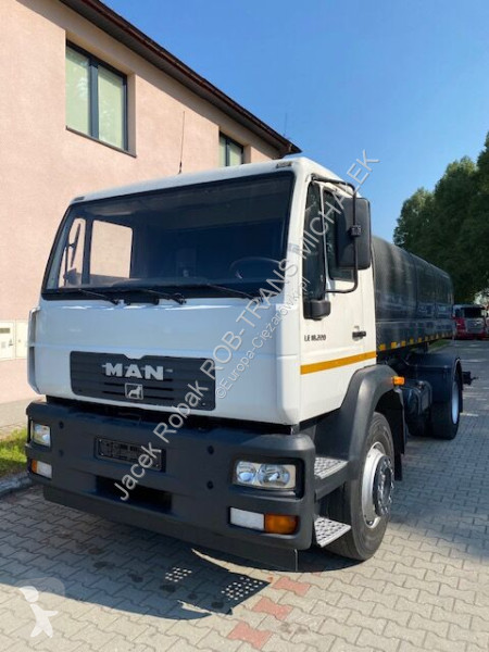 Lastbil MAN 18-225
