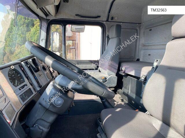 Camion MAN F 2000 /