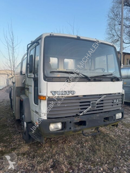 Camión Volvo FL 618