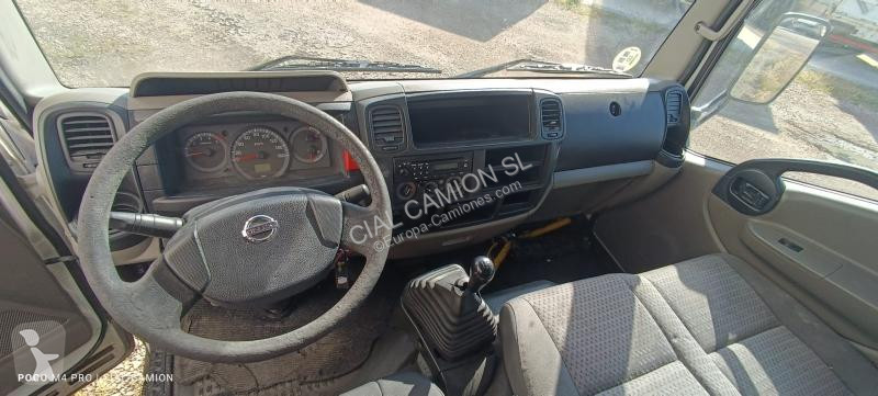 Camion Nissan 35.11