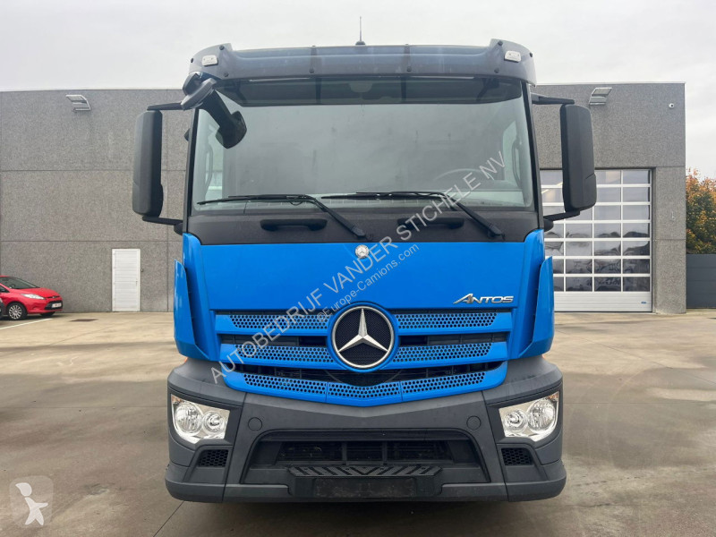 Vrachtwagen Mercedes