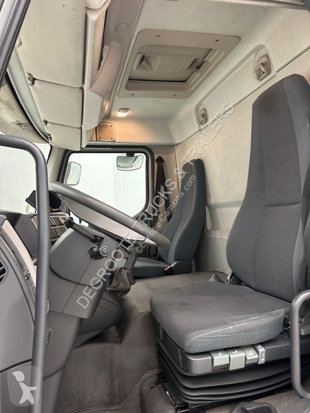 Camion Volvo FL 290