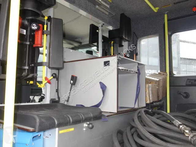 Camion MAN 15-250 FOAM TANK WATERTANK JOHNSTAD...