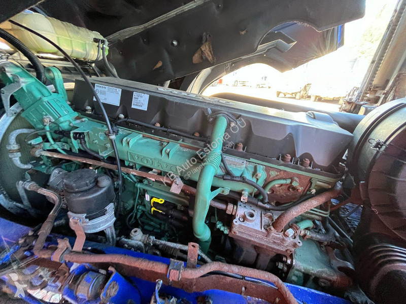 Kamion Volvo 8x4/4 FOR SALE AS CHASSIS !