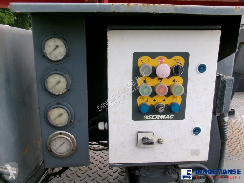 Camion Mercedes 6x4 Sermac SCL120 concrete pump