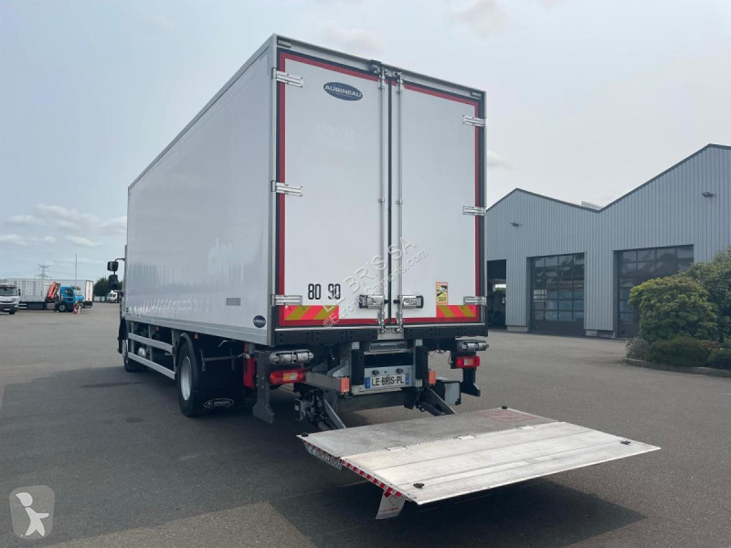 Camion Renault  D WIDE 320