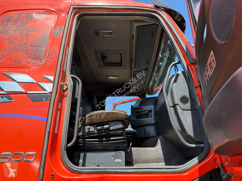 Vrachtwagen Volvo 16600 6X4 Tipper...