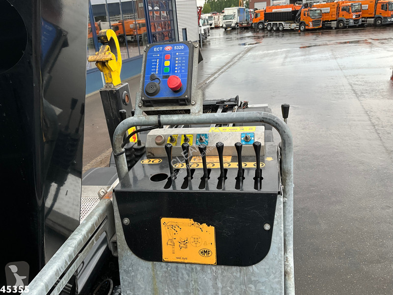Camion Mercedes 3540 8x4 Euro 6 HMF 19 Tonmeter...