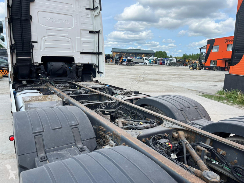 Camion Volvo 650 6x2 9 TON FRONT AXLE /...