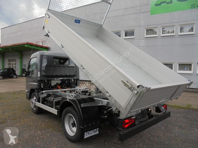 Kamion Fuso 4S15e