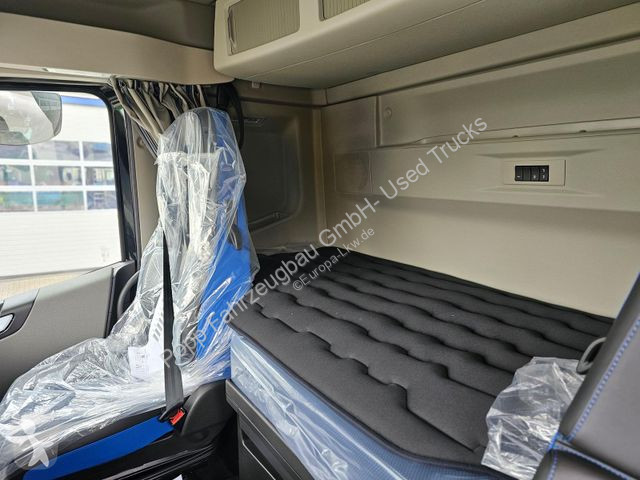 Kamion Volvo 500 6x4...