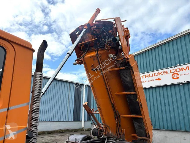 Camion MAN 15.192 (6-CILINDER) WITH GEESINK...