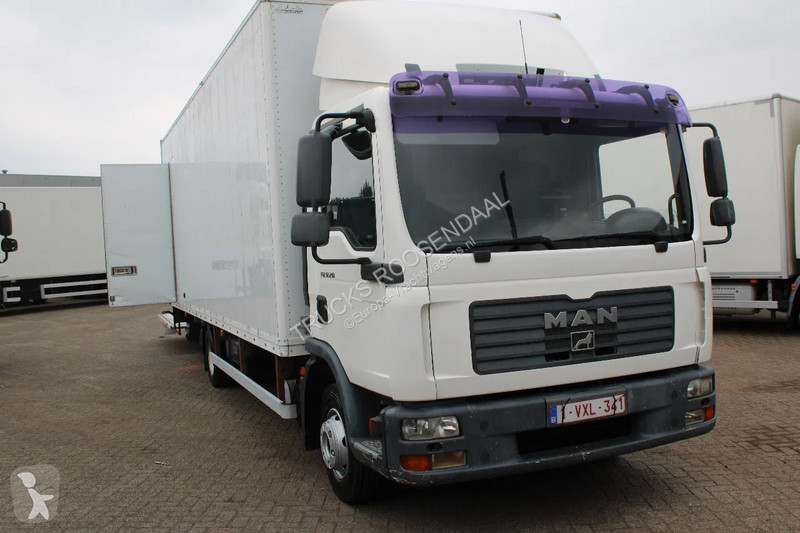 Kamion MAN 12.210 + LIFT + MANUAL