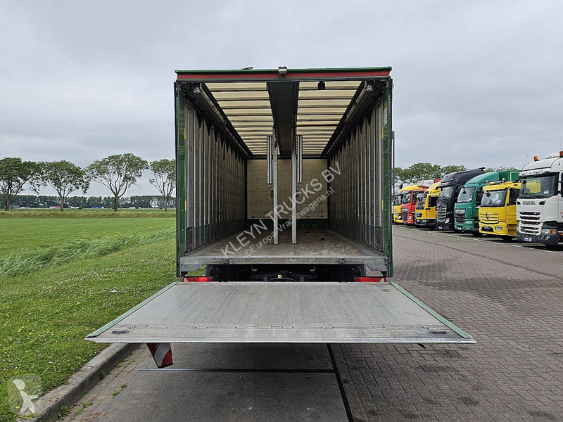 Camion Scania 320