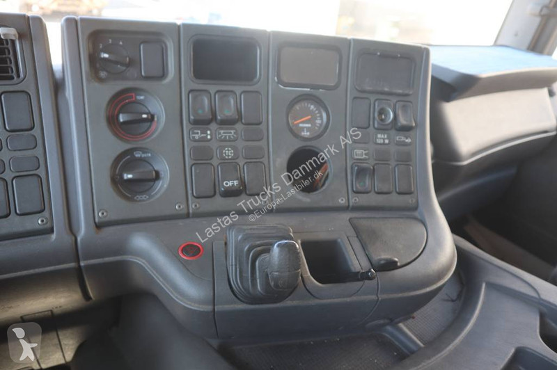 Kamion Scania P -230 Curtainsider/Plane/Gardin