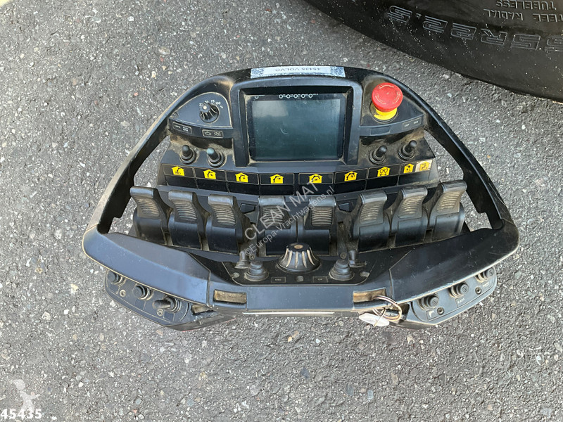 Kamion Volvo 8x4 Euro 6 Palfinger 92 Tonmeter...