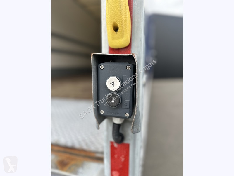 Kamion Mercedes 1218 4x2 Fourgon ClassicSpace