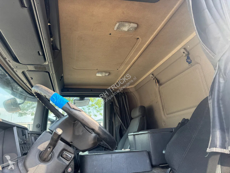 Camion Scania P280 6X2 SCHMITZ BOX + ZEPRO...