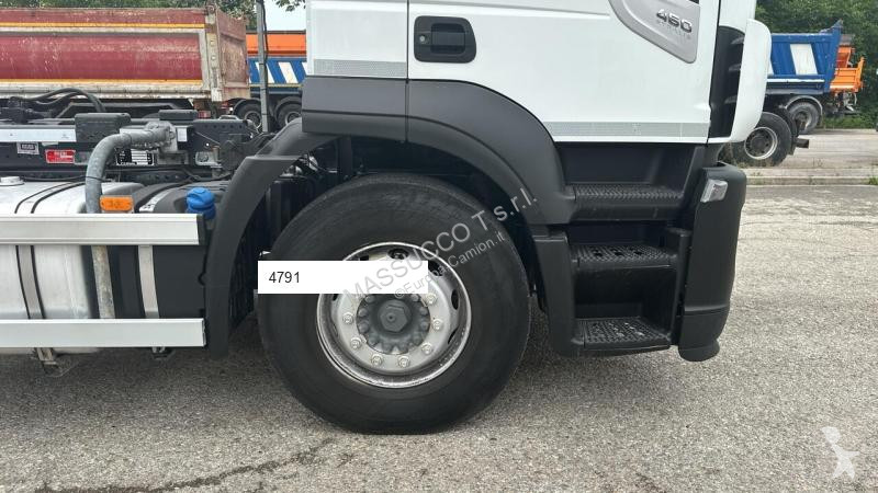 Kamion Iveco 460