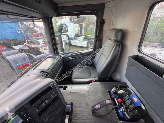 Camion Scania 250 Retarder HMF 635